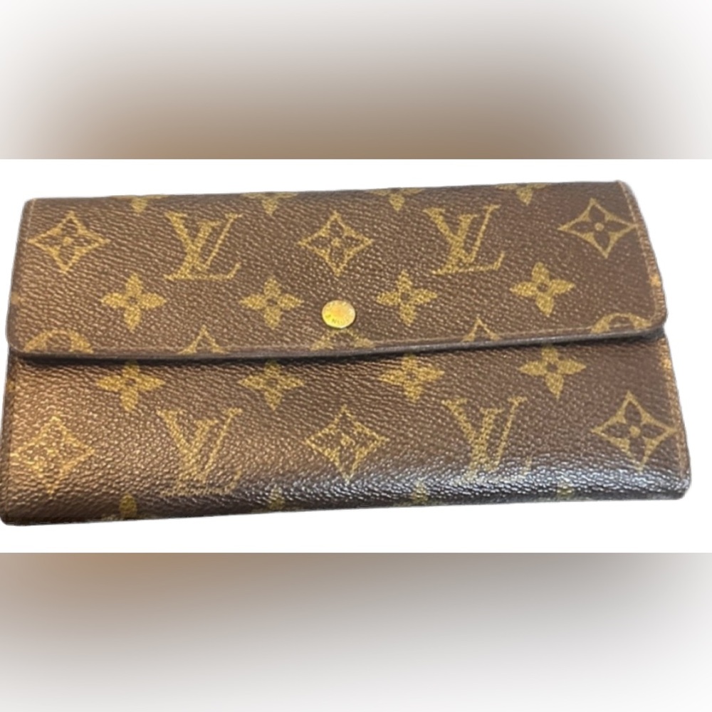 Louis Vuitton Mono Wallet